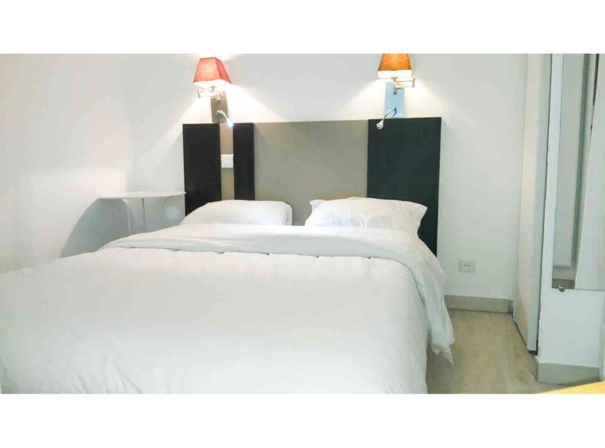 T2 A/C Cote D'Azur, Piscine, Plage A 350M, Wifi Vallauris Eksteriør billede